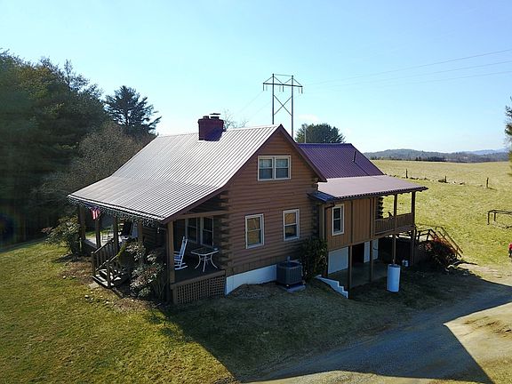 3rd image of 552 Bowling Ln