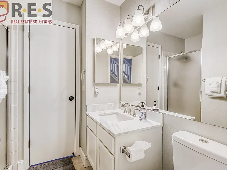 9853 Salford Ln — Photo 13