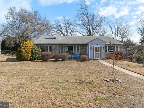 2170 Thomas Ave, Broomall, PA 19008
