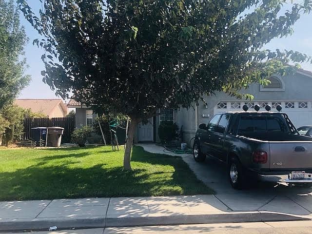 2nd image of 225 Valenzuela St