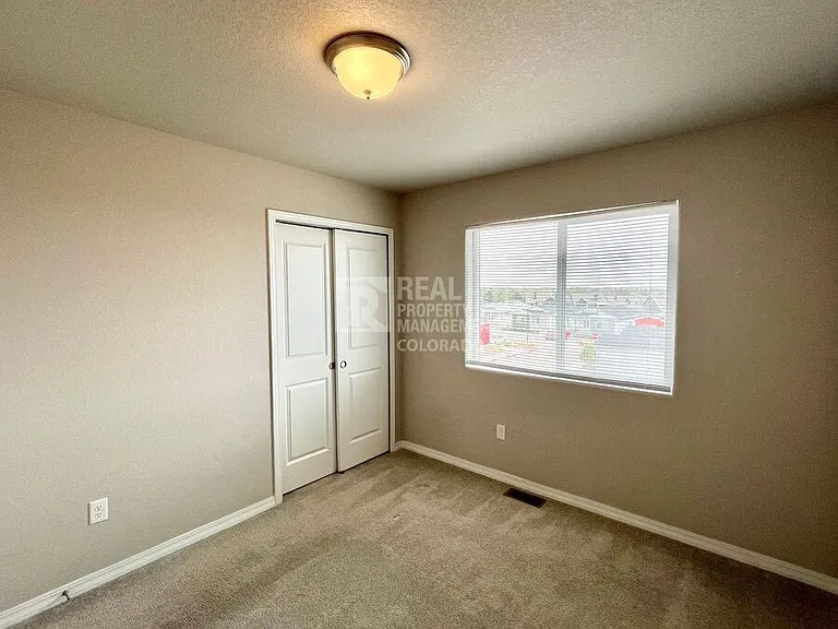 4424 Samaritan Loop — Photo 11