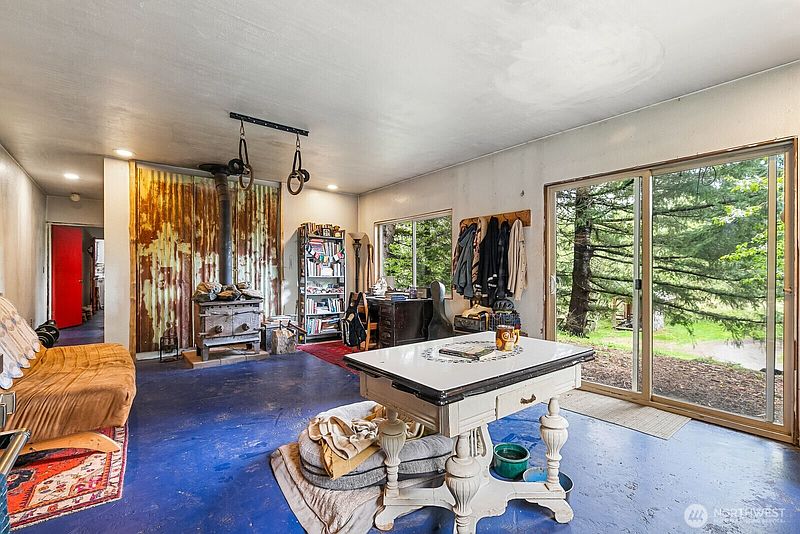 5th image of 6557 Malloy Road