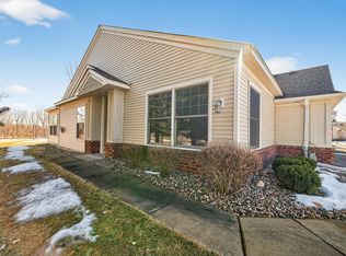 5932 Prairie Ridge Dr, Shoreview, MN 55126