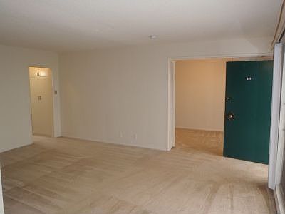 4th image of 1533 N Hayworth Ave APT 105