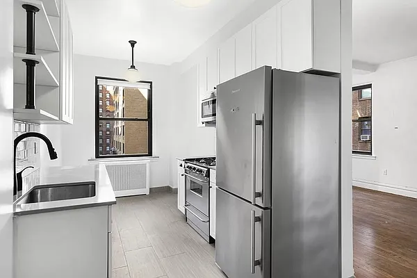 Rented by The Dermot Realty Management Company | media 3