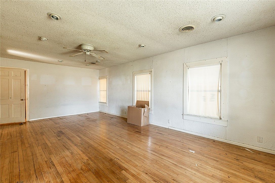 413 S Avenue G, Clifton, TX 76634 MLS 214025 Zillow