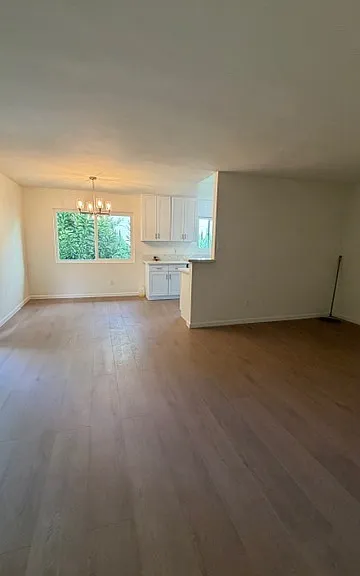 1724 Barry Ave #5 — Photo 5