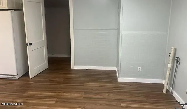 403 S Laurel St — Photo 5