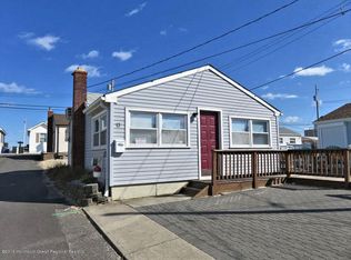 13 E Bayberry Way, Lavallette, NJ 08735