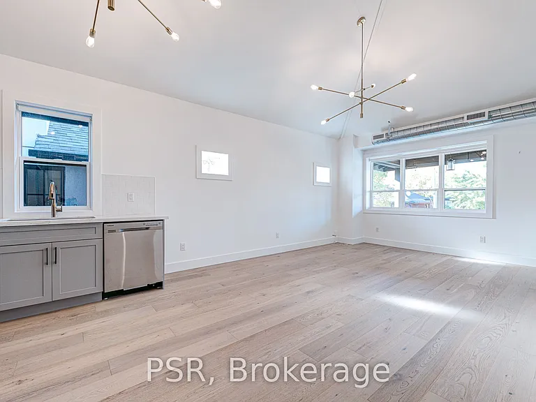 87 Hammersmith Ave #MAIN — Photo 2