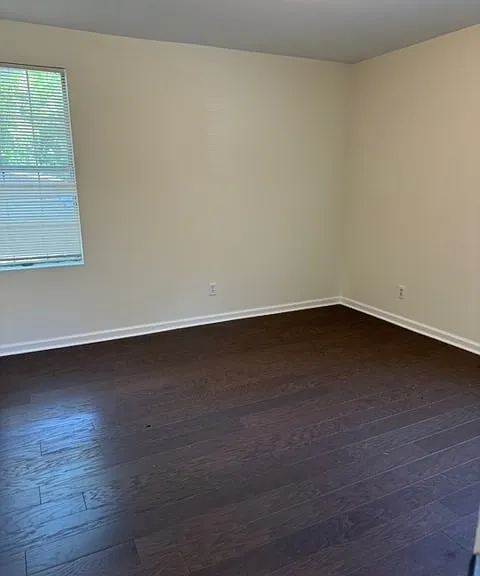 277 McIntosh Ave — Photo 2