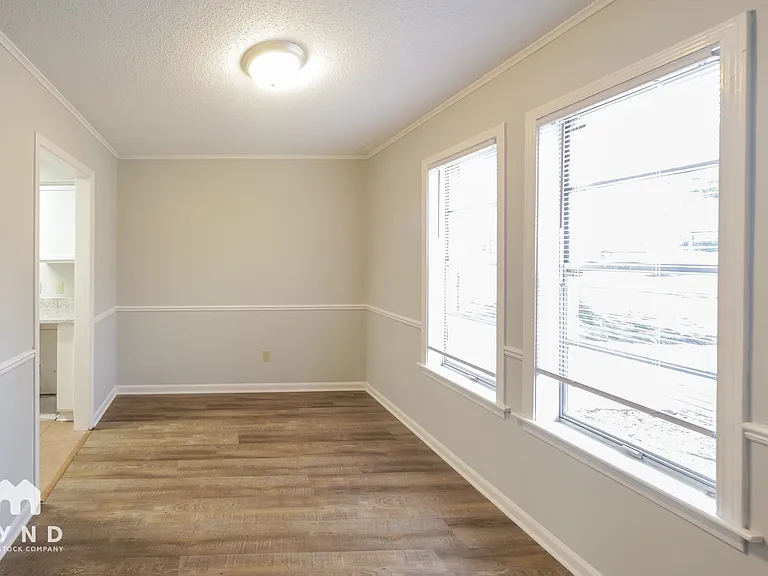3870 Wordsworth Ave — Photo 14