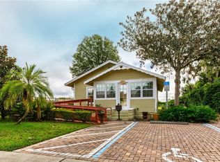 626 N Highland St, Mount Dora, FL 32757