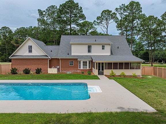 5th image of 6001 Eastlake Dr