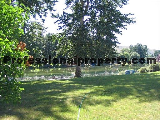 4th image of 1012 Lake Side Dr