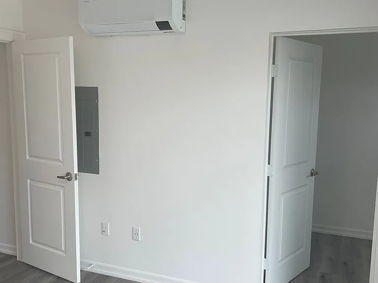 Highland Pacifica Apartments — Photo 7