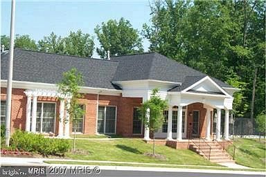 5th image of 8409 Chaucer House Ct