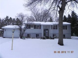 6549 Pierce St NE, Fridley, MN 55432