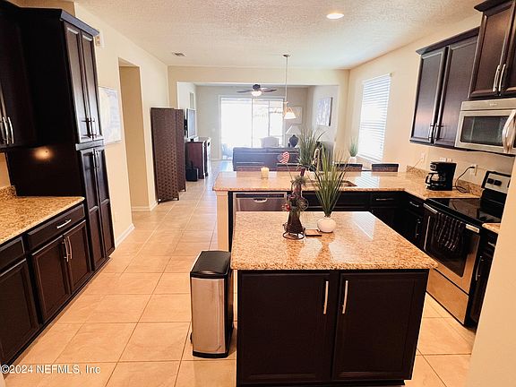 4th image of 14499 GARDEN GATE Drive