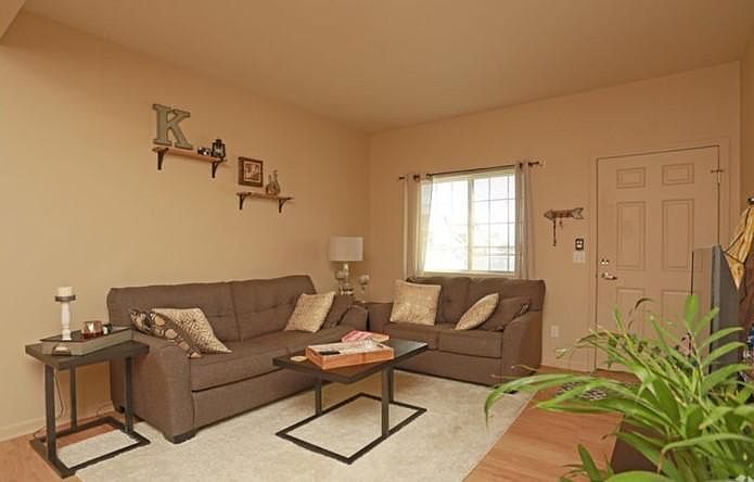 1st image of 4335 Mariental Dr #6