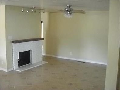 2nd image of 6401 Mountain Rd NE