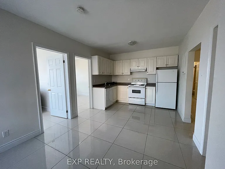 258 Lakeshore Rd E #202 — Photo 9