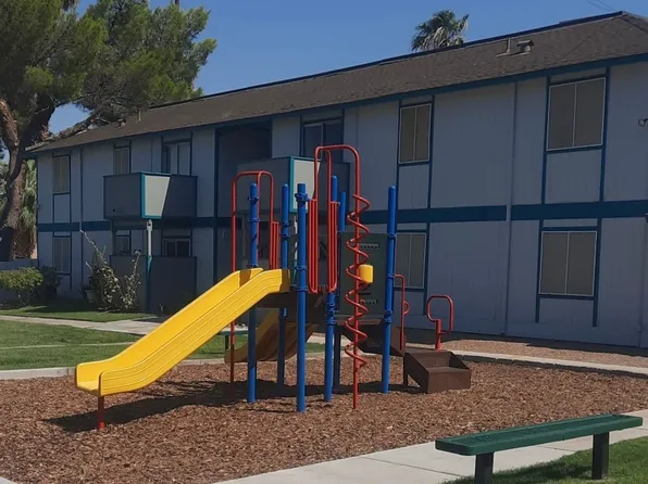 Canyon Club Apartments