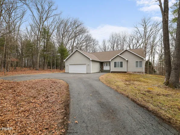 129 Carols Ln, Lords Valley, PA 18428