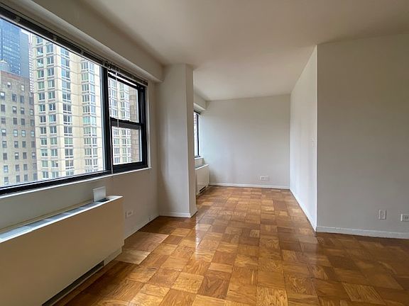4th image of 300 W 55th St APT 16N