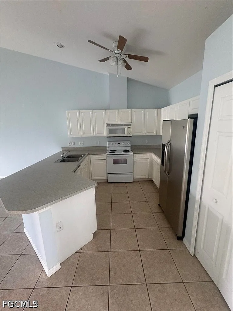 3 bed, 2.0 bath, 1304 sqft, $1,600 — Photo 2