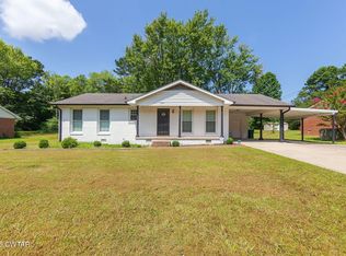 303 Ridgedale Dr, Jackson, TN 38305
