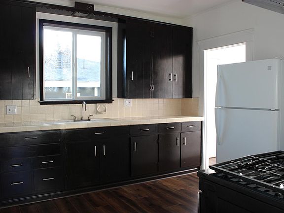 5th image of 22147 Cantlay St