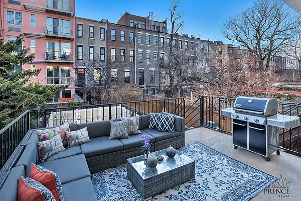 Sold by Compass | media 6