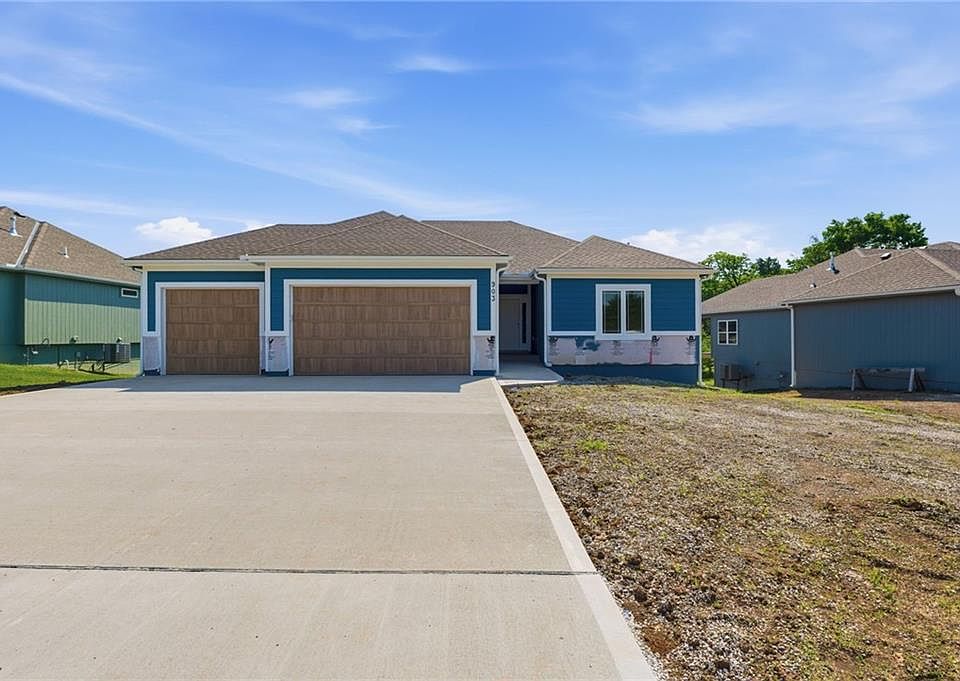 1st image of 903 Captain Merriman Dr