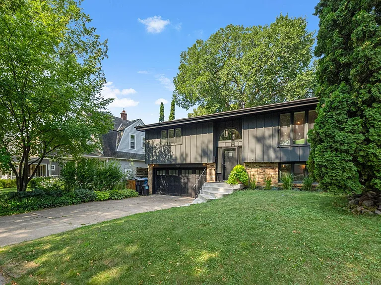 4004 Upton Ave S — Photo 29