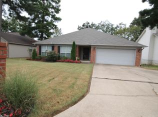 15 Brennan Ln, Little Rock, AR 72227