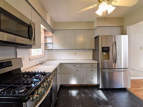 NEW STAINLESS STEEL APPLIANC