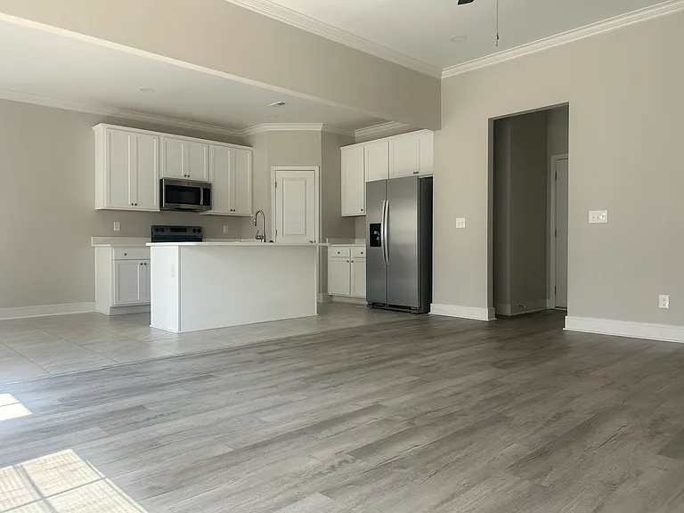 3722 Blevin St — Photo 3