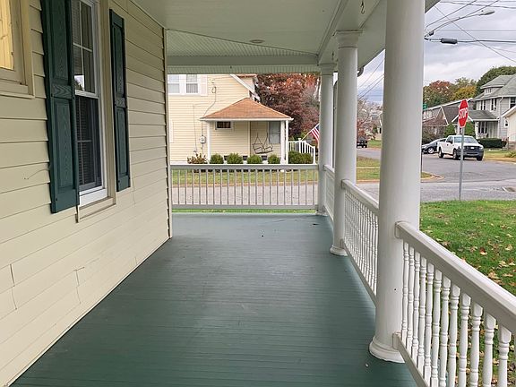 4th image of 2902 Washington Ave