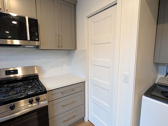4th image of 9555 Adams Ave