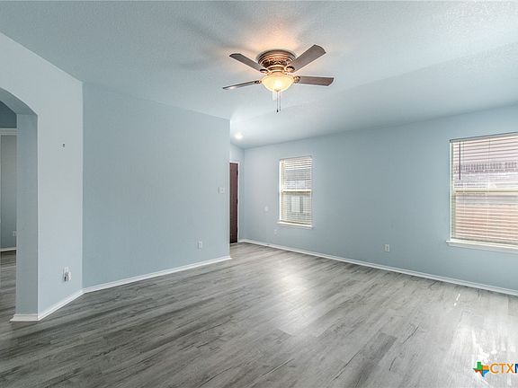 5th image of 8715 Hidden Oaks Dr