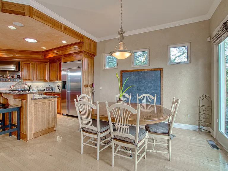 2703 Brush Creek Rd — Photo 20
