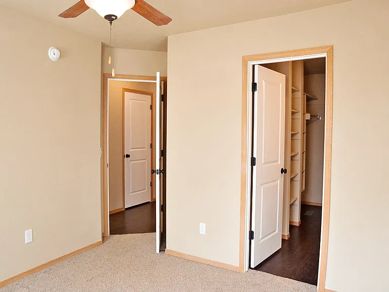 235 S Rolling Woods Way — Photo 10