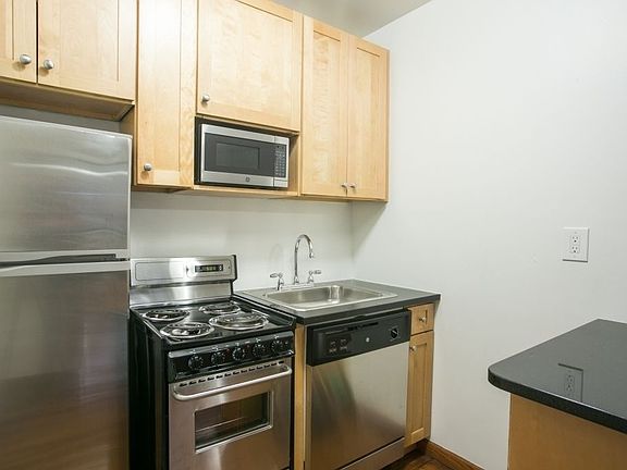 2nd image of 434 W 19th St APT 4C