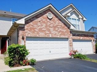 714 Stuarts Dr, Saint Charles, IL 60174