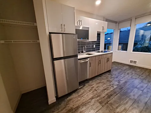 Floor plan 404