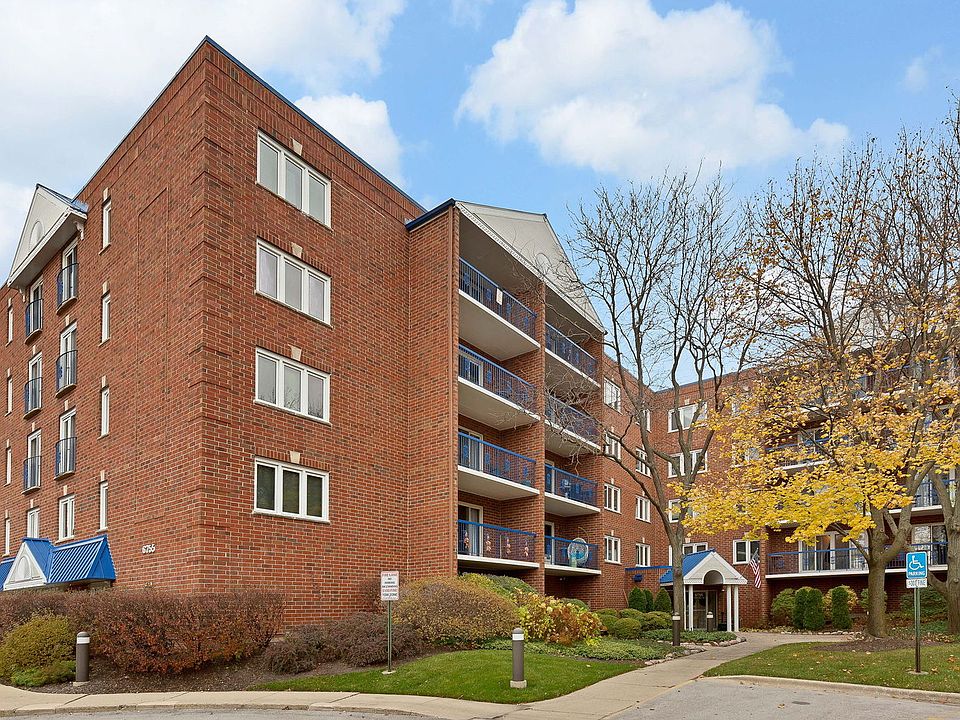 1st image of 6755 N Milwaukee Ave APT 505