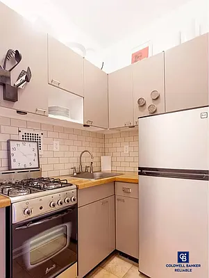 Sold by Coldwell Banker Reliable Real Estate | media 6
