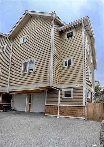 8515 Stone Ave N #B — Photo 2