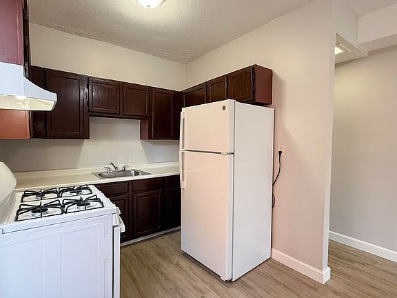 5th image of 418 Garden St #4202